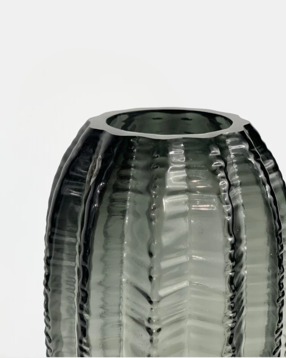 Charcoal Chic Vase - Image 3
