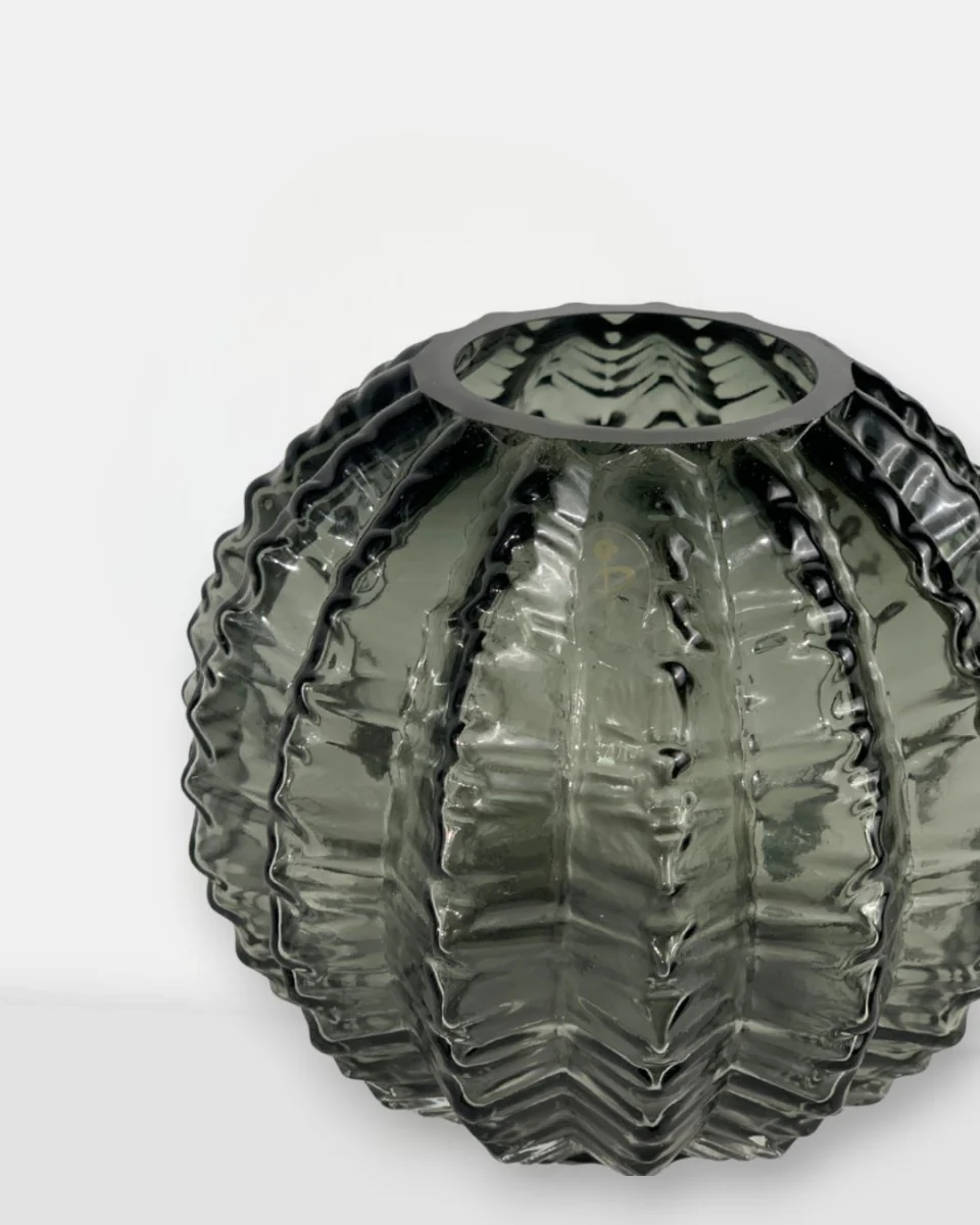 Charcoal Chic Vase - Image 7